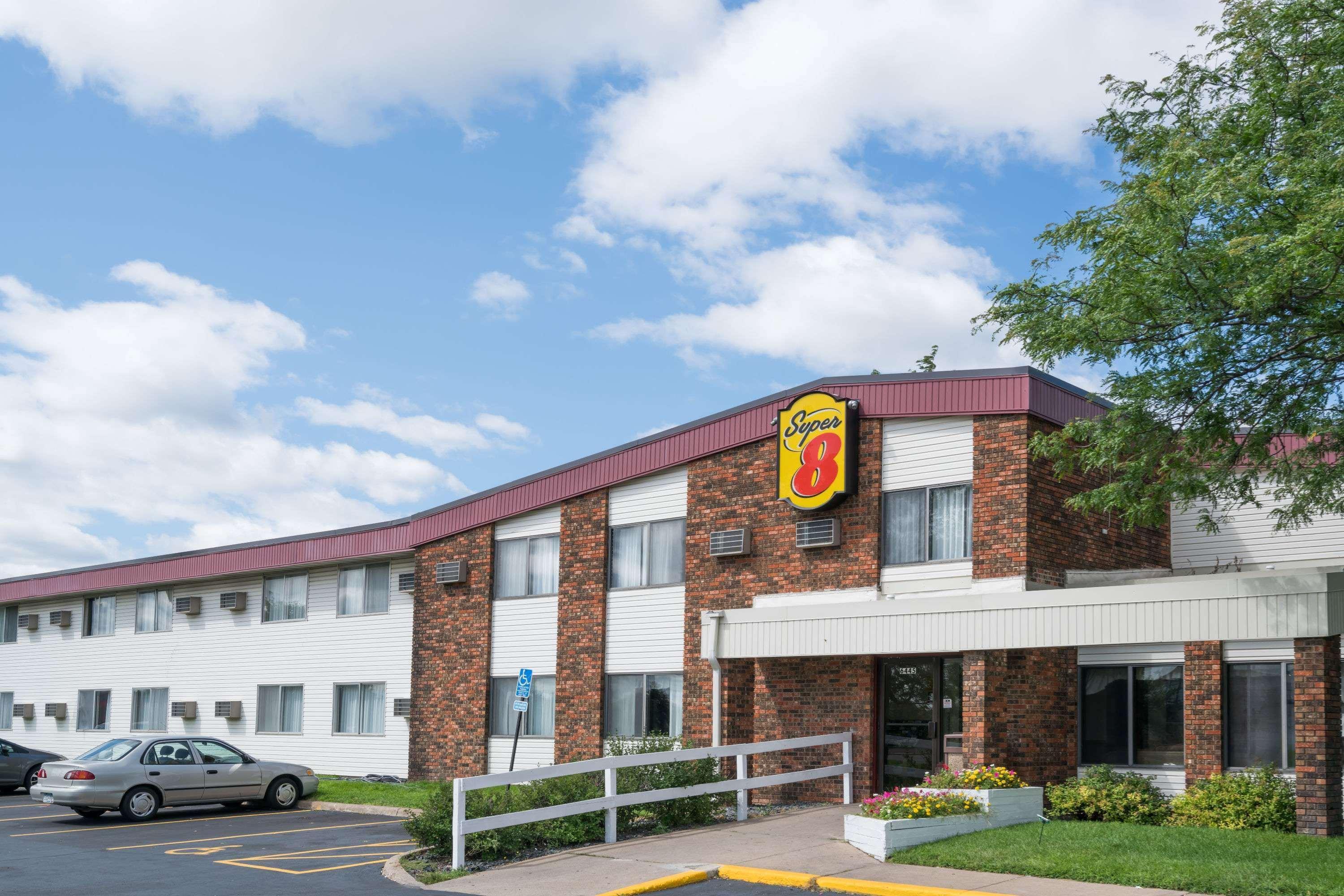 מלון Super 8 By Wyndham Brooklyn Center/Mpls מראה חיצוני תמונה